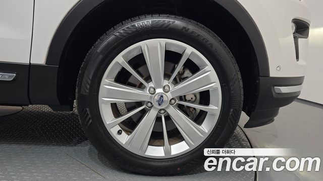 Ford Explorer 2019 — photo 7