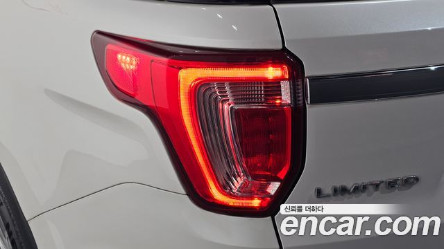 Ford Explorer 2019 — photo 9