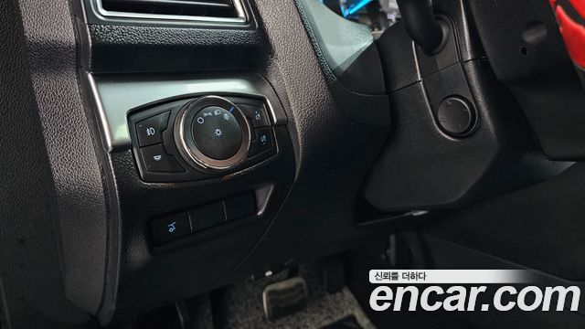 Ford Explorer 2019 — photo 30