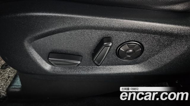 Ford Explorer 2019 — photo 37