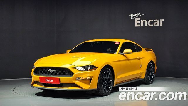Ford Mustang 2022 — photo 1