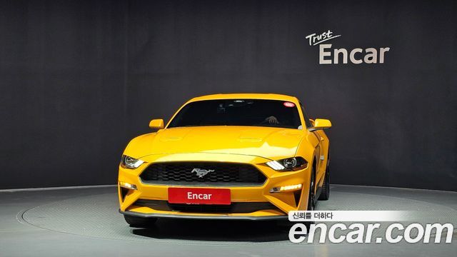 Ford Mustang 2022 — photo 3