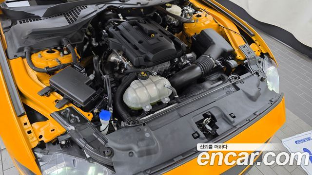 Ford Mustang 2022 — photo 6