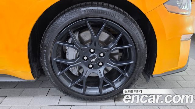 Ford Mustang 2022 — photo 7
