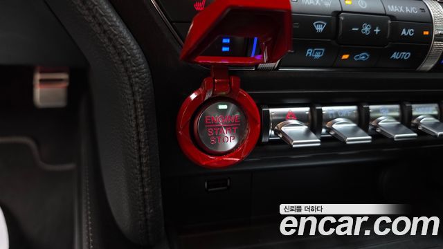 Ford Mustang 2022 — photo 30