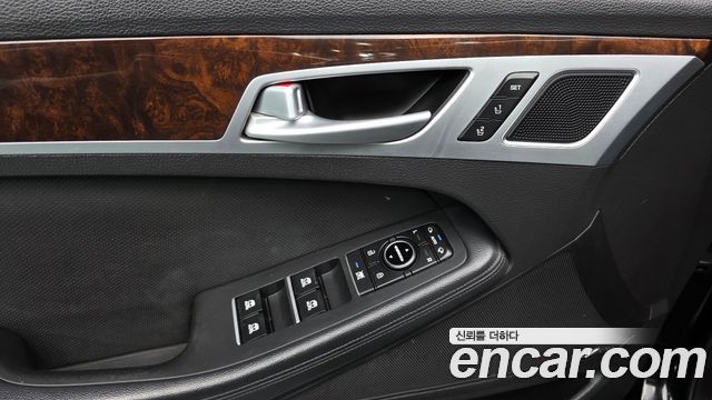 Hyundai Genesis 2014 — photo 26