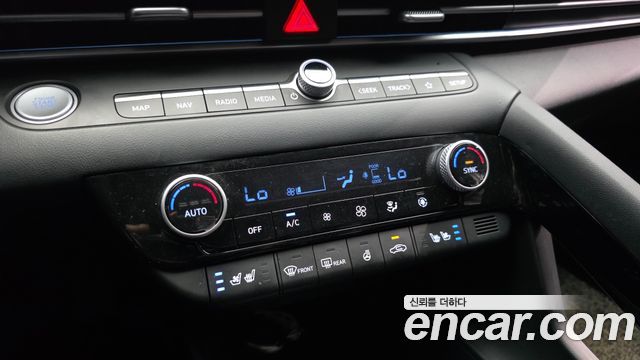 Hyundai AVANTE 2024 — photo 17