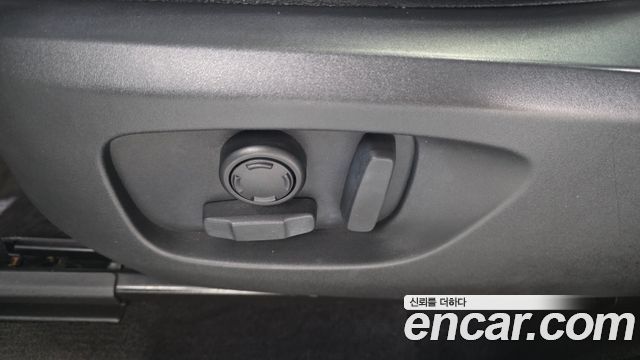 Land Rover Discovery Sport 2019 — photo 26