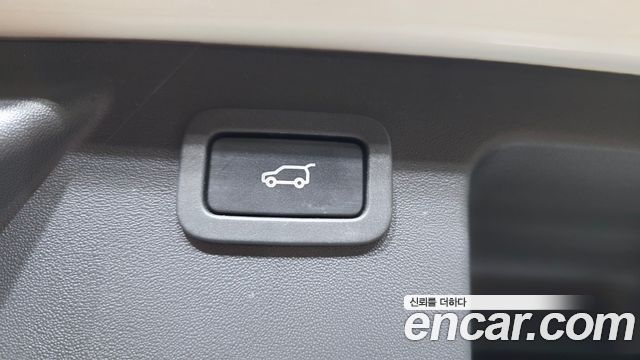 Land Rover Discovery Sport 2019 — photo 27