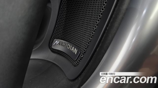 Land Rover Discovery Sport 2019 — photo 32