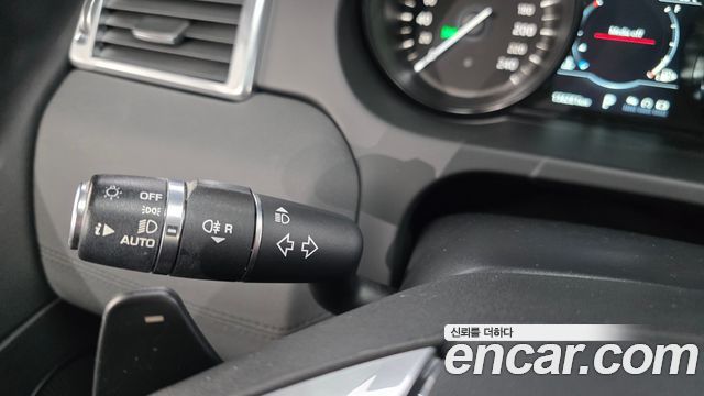 Land Rover Discovery Sport 2019 — photo 33