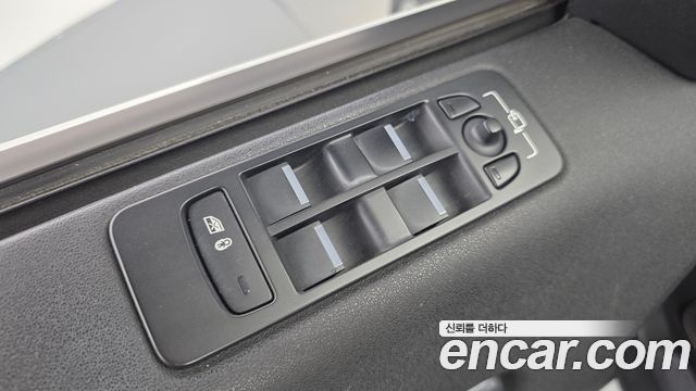 Land Rover Discovery Sport 2019 — photo 34