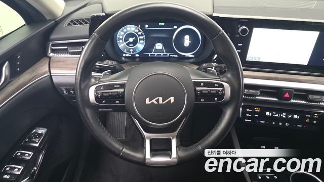 Kia K5 2022 — photo 21