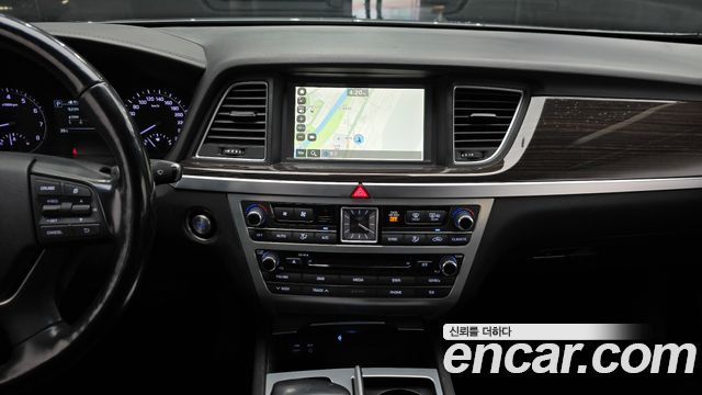 Genesis G80 2017 — photo 19
