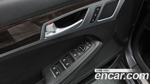 Genesis G80 2017 — photo 21