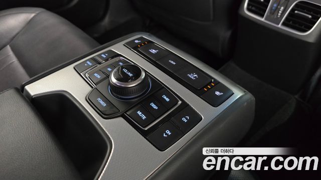 Genesis G80 2017 — photo 24