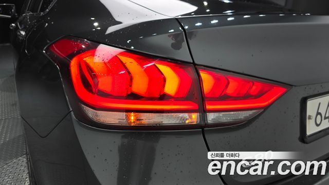 Genesis G80 2017 — photo 9