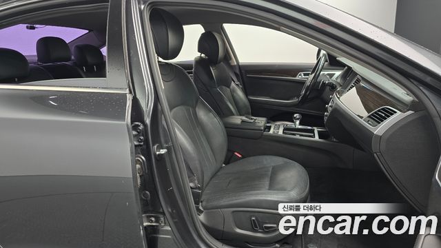 Genesis G80 2017 — photo 16