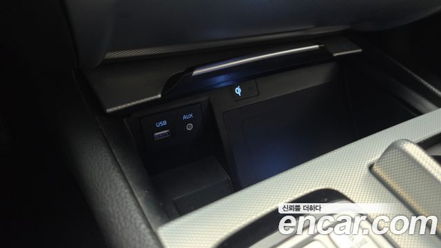 Genesis G80 2017 — photo 27