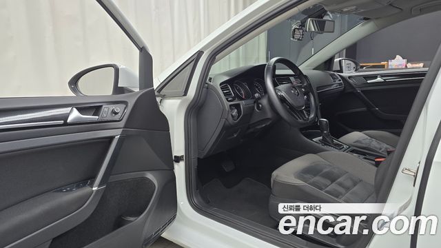 Volkswagen Golf 2015 — photo 10