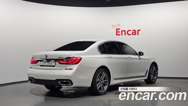 BMW 7-Series 2019 — photo 2