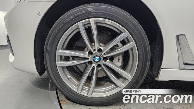 BMW 7-Series 2019 — photo 5