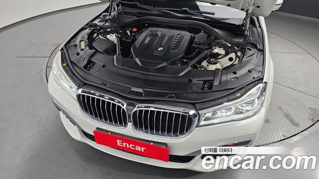 BMW 7-Series 2019 — photo 6
