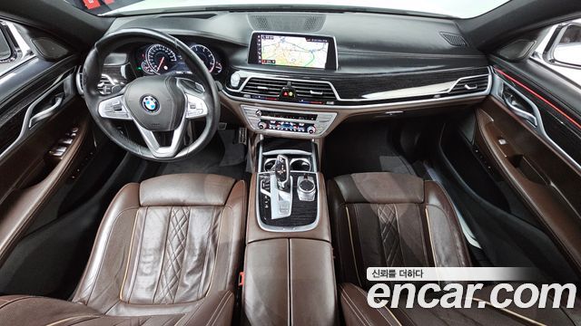 BMW 7-Series 2019 — photo 7