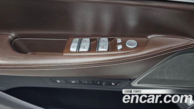 BMW 7-Series 2019 — photo 11