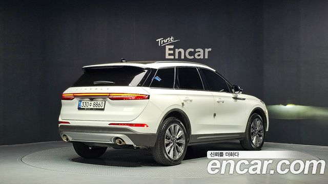 Lincoln Corsair 2021 — photo 2