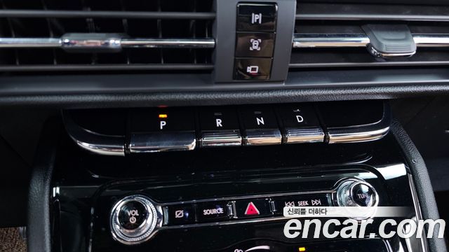 Lincoln Corsair 2021 — photo 12