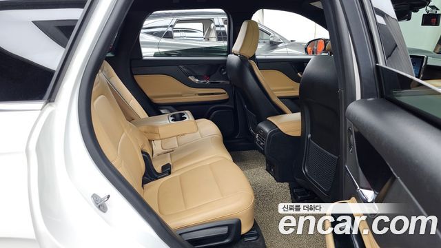 Lincoln Corsair 2021 — photo 18