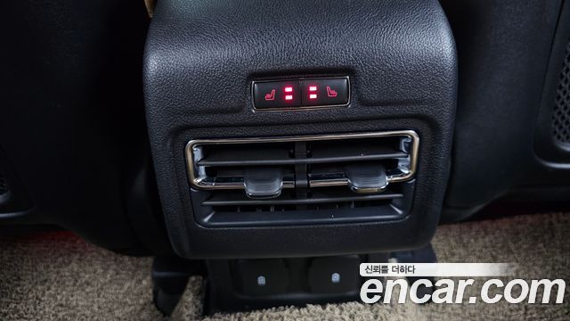 Lincoln Corsair 2021 — photo 24