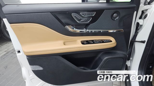 Lincoln Corsair 2021 — photo 14