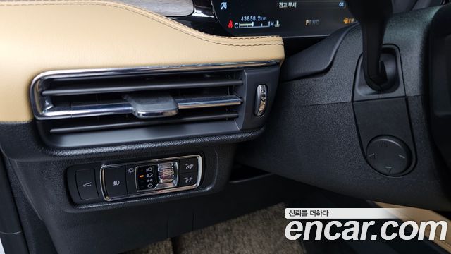 Lincoln Corsair 2021 — photo 30