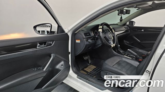 Volkswagen Passat 2015 — photo 10