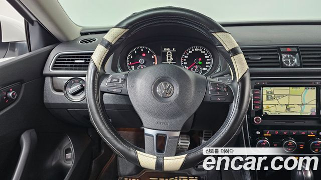 Volkswagen Passat 2015 — photo 12