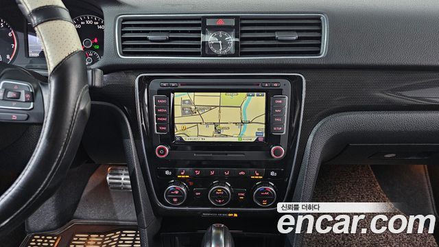 Volkswagen Passat 2015 — photo 13