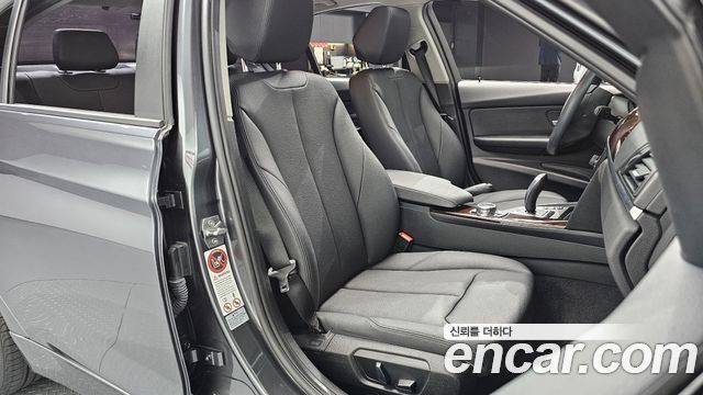BMW 3-Series 2015 — photo 11