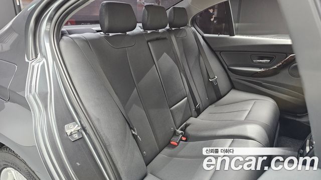 BMW 3-Series 2015 — photo 12