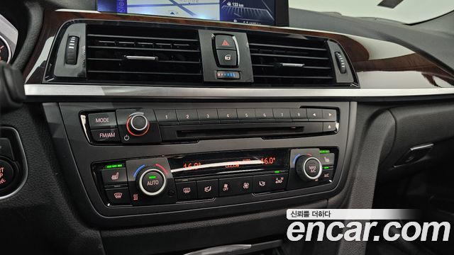 BMW 3-Series 2015 — photo 17