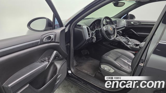 Porsche Cayenne 2013 — photo 13