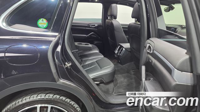 Porsche Cayenne 2013 — photo 18