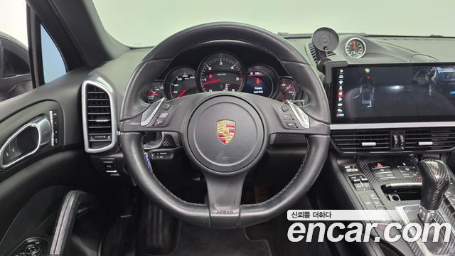 Porsche Cayenne 2013 — photo 19