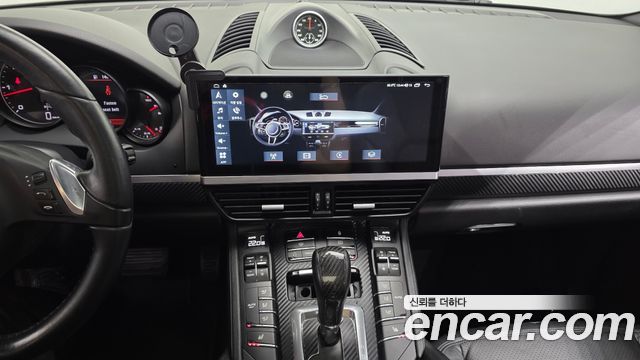 Porsche Cayenne 2013 — photo 24