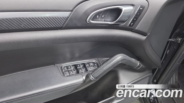 Porsche Cayenne 2013 — photo 25