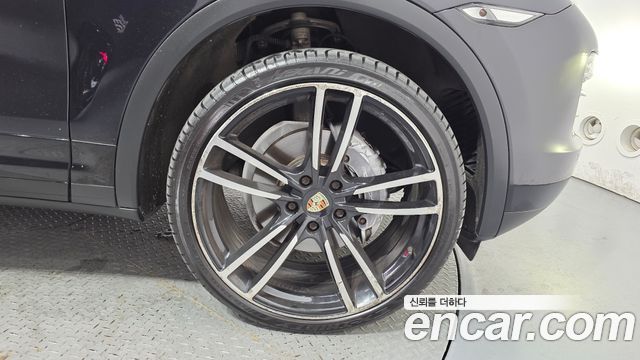 Porsche Cayenne 2013 — photo 7