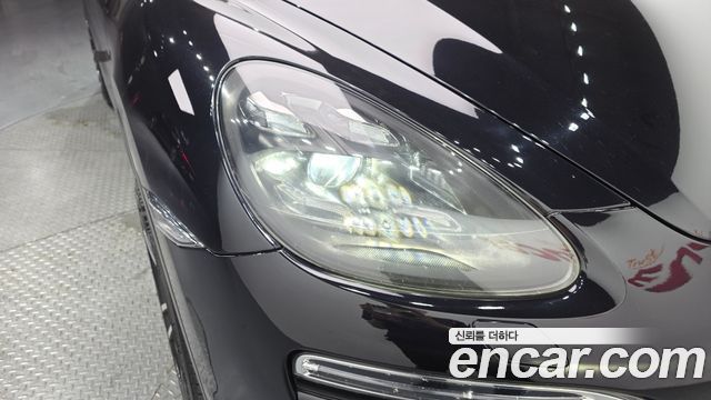 Porsche Cayenne 2013 — photo 8