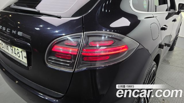 Porsche Cayenne 2013 — photo 9