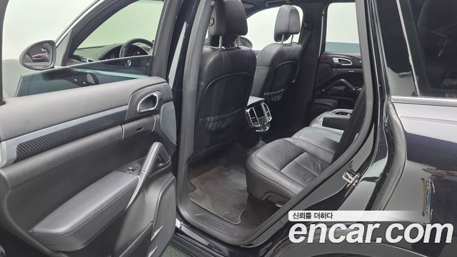 Porsche Cayenne 2013 — photo 16